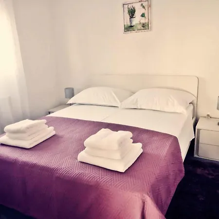 In 38949 Apartamento *